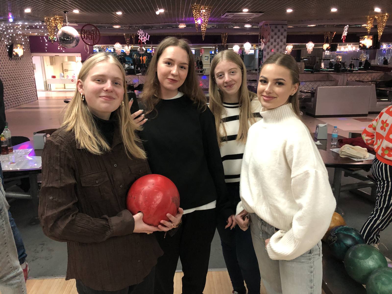 Командна гра найкраще об'єднує